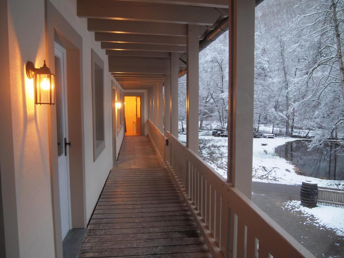 Appartement Alte Baeckerei à Bescheid Extérieur photo